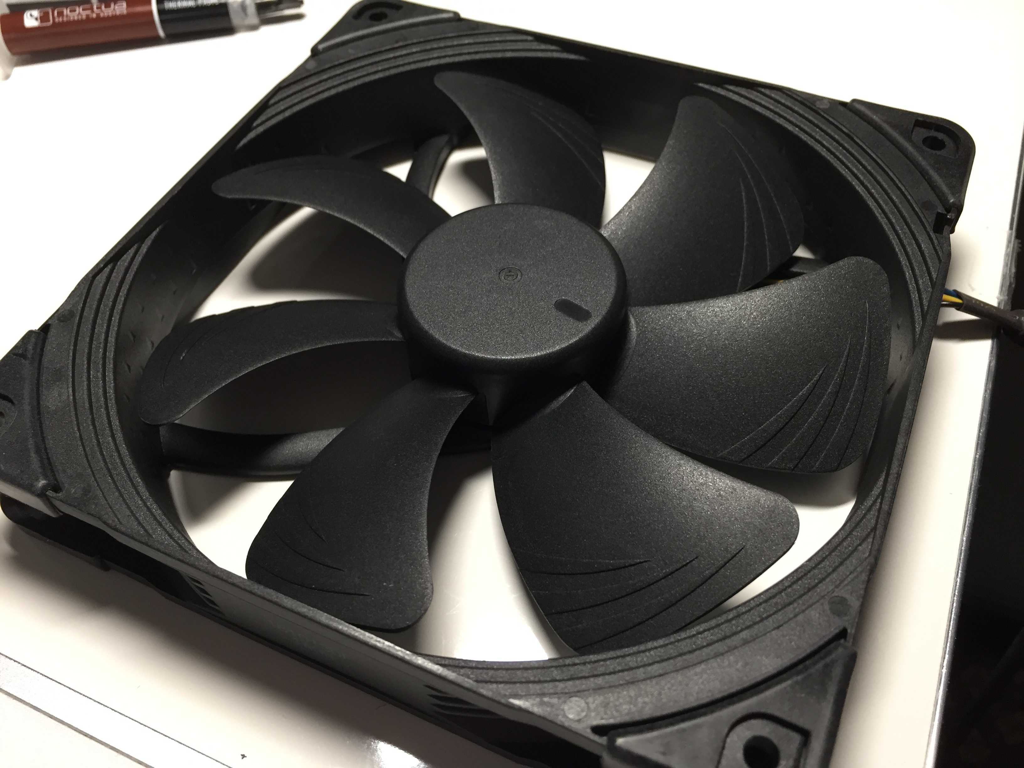 Rumor Noctua To Introduce Nh U12a Tower Cooler In Chromax Version Techpowerup