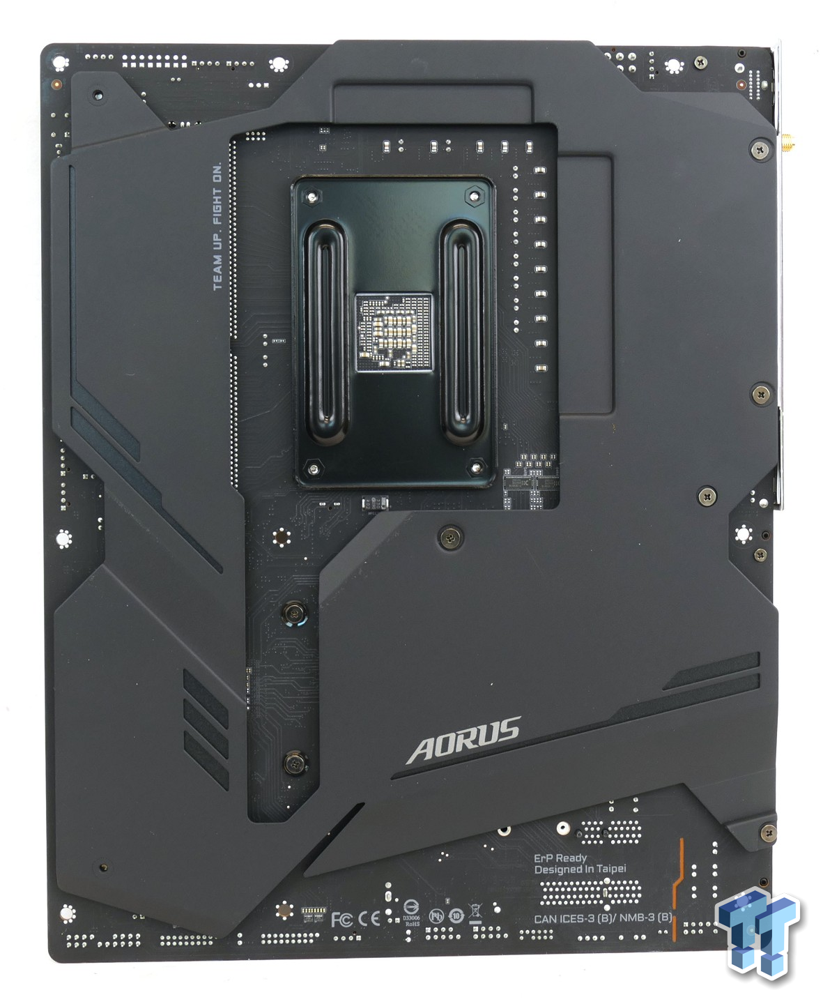 9060_07_gigabyte-x570-aorus-master-amd-motherboard-review_full.png