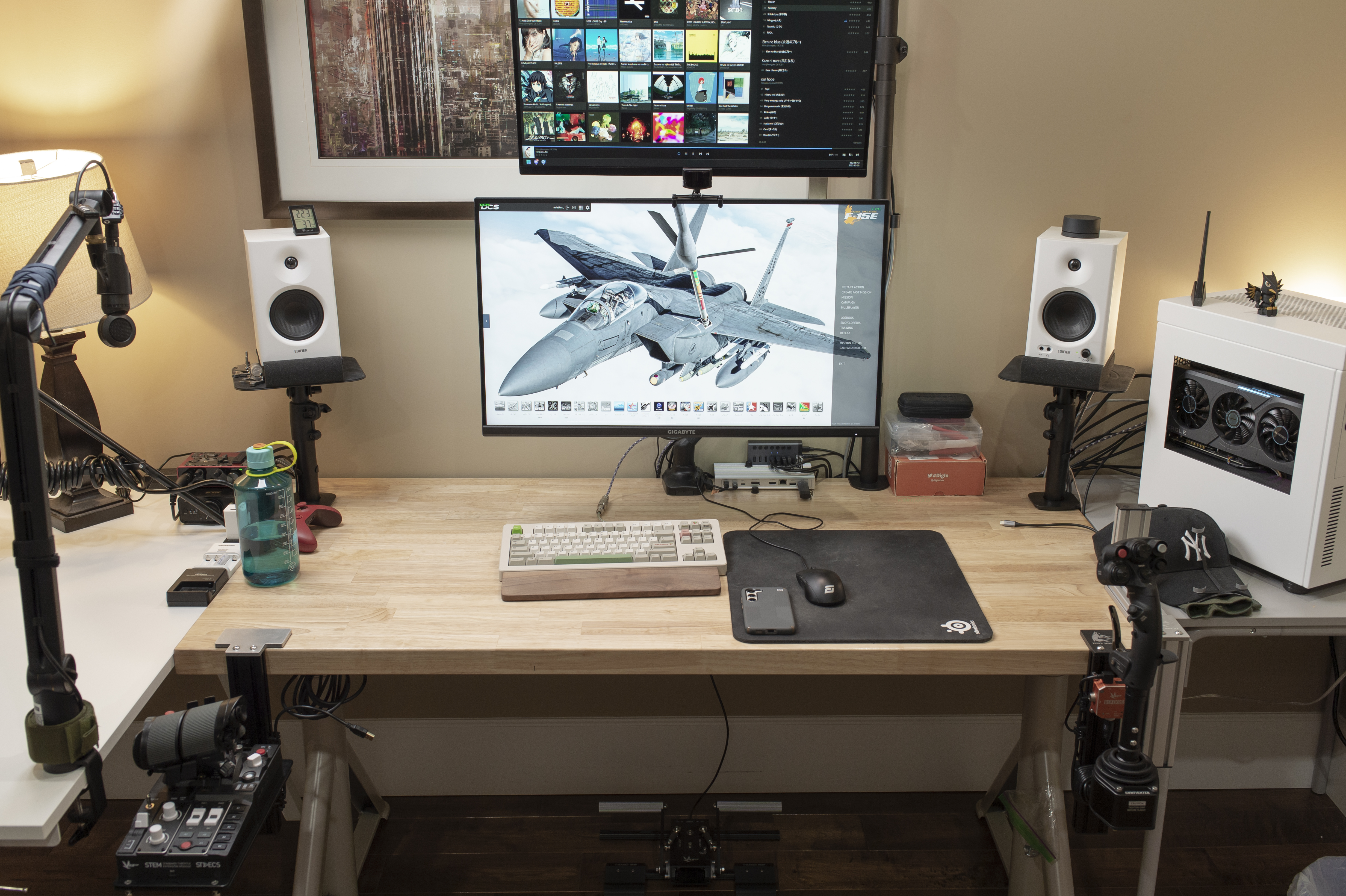 end of year desk setup 2.jpg