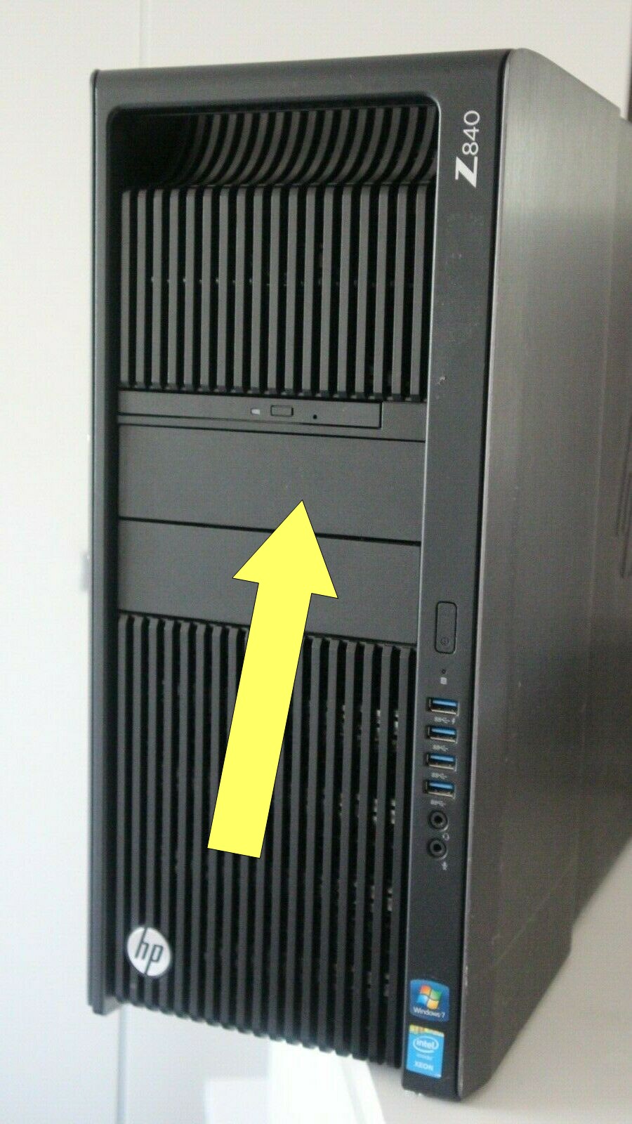 Mickey: HP Workstation Z840 - remove faceplate [​IMG]