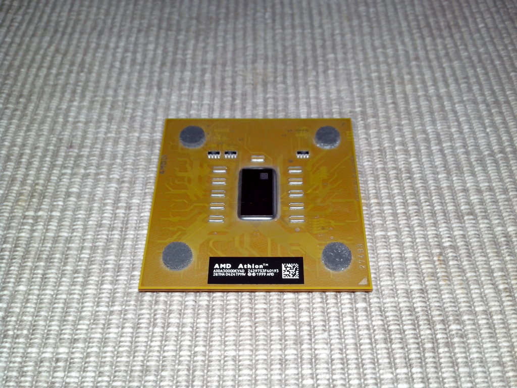 Procesor AMD Barton 3000+ (1).JPG