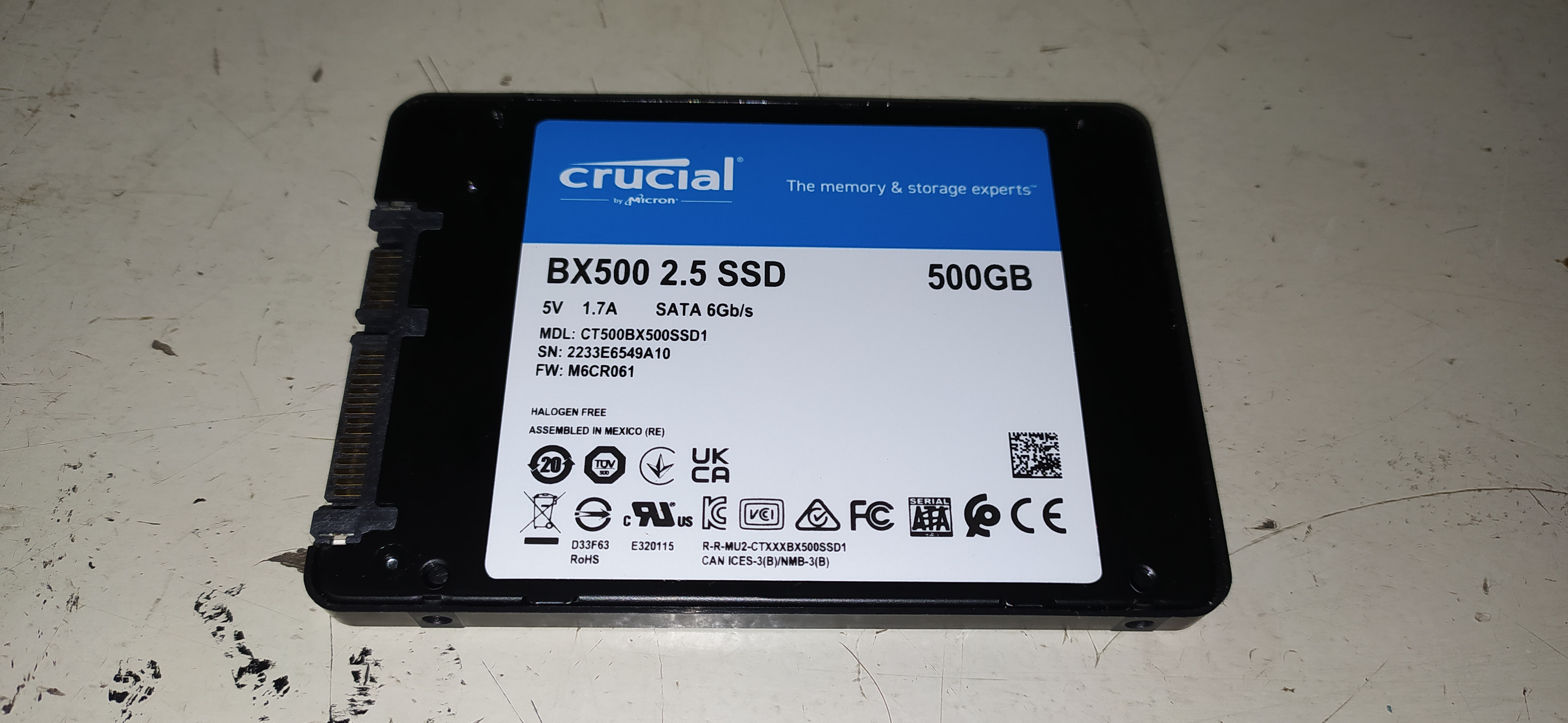 Crucial BX500 - Disque SSD - 240 Go - SATA 6Gb/s