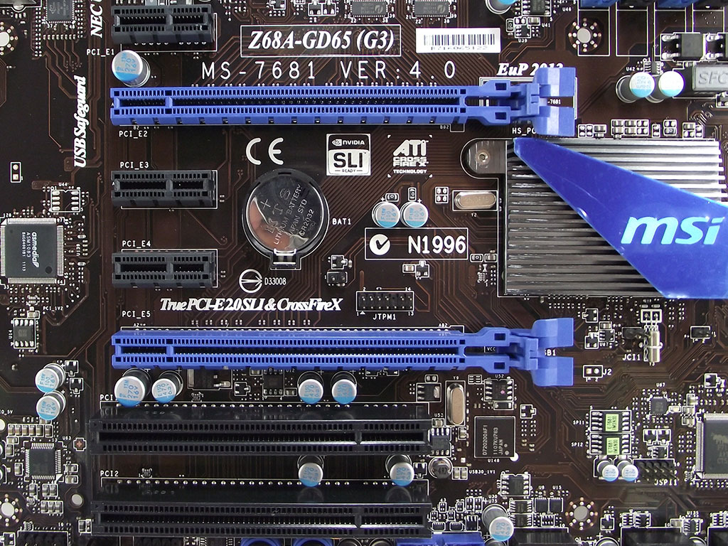 Слоты расширения видеокарты. PCI Express 4 слот. MSI z68a-gd65 g3. Материнская плата PCI Express 3.0. PCI Express 3.0PCI Express 3.0.