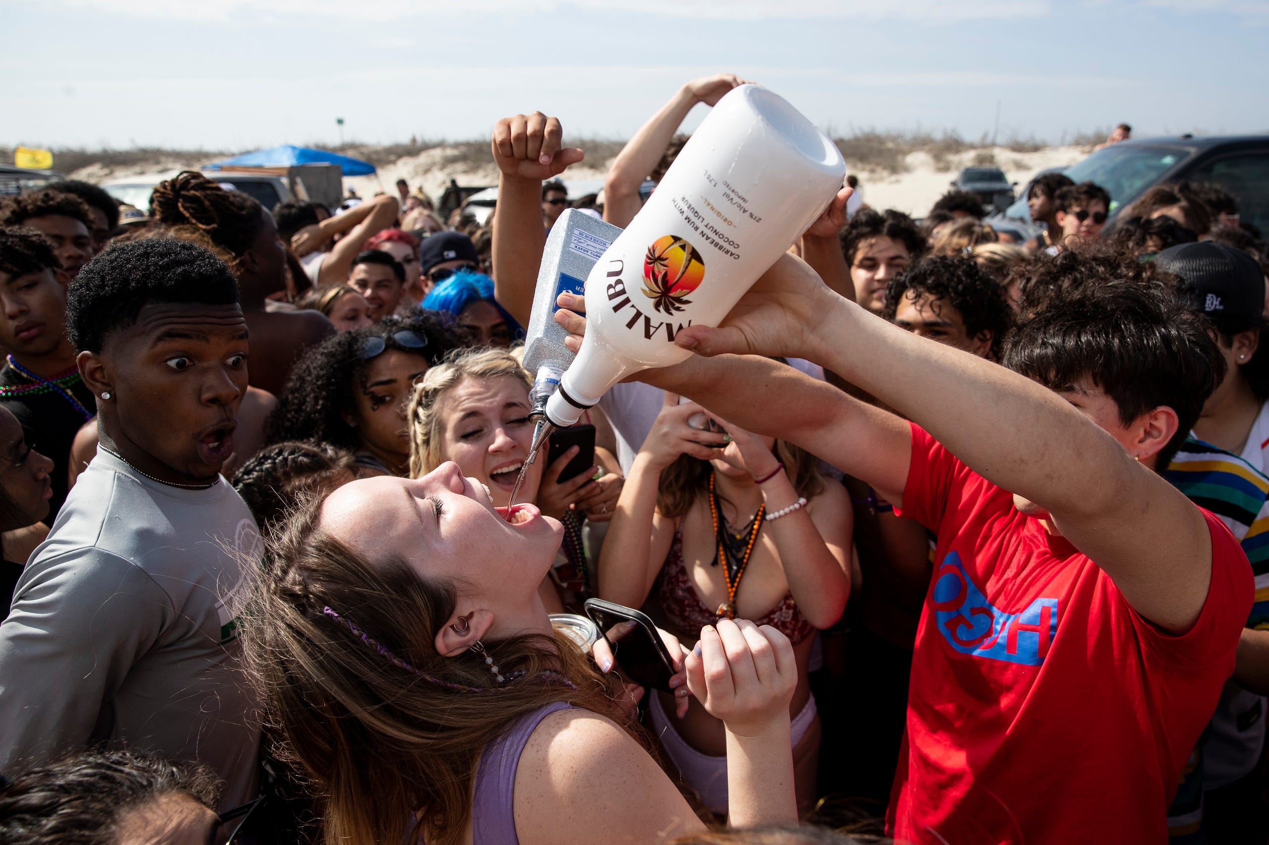 Spring Break 2021: College students return to beaches amid pandemic
