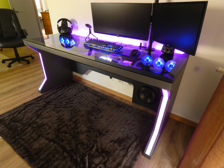 Ultimate Pc Desk By Tankian The Man Techpowerup Forums