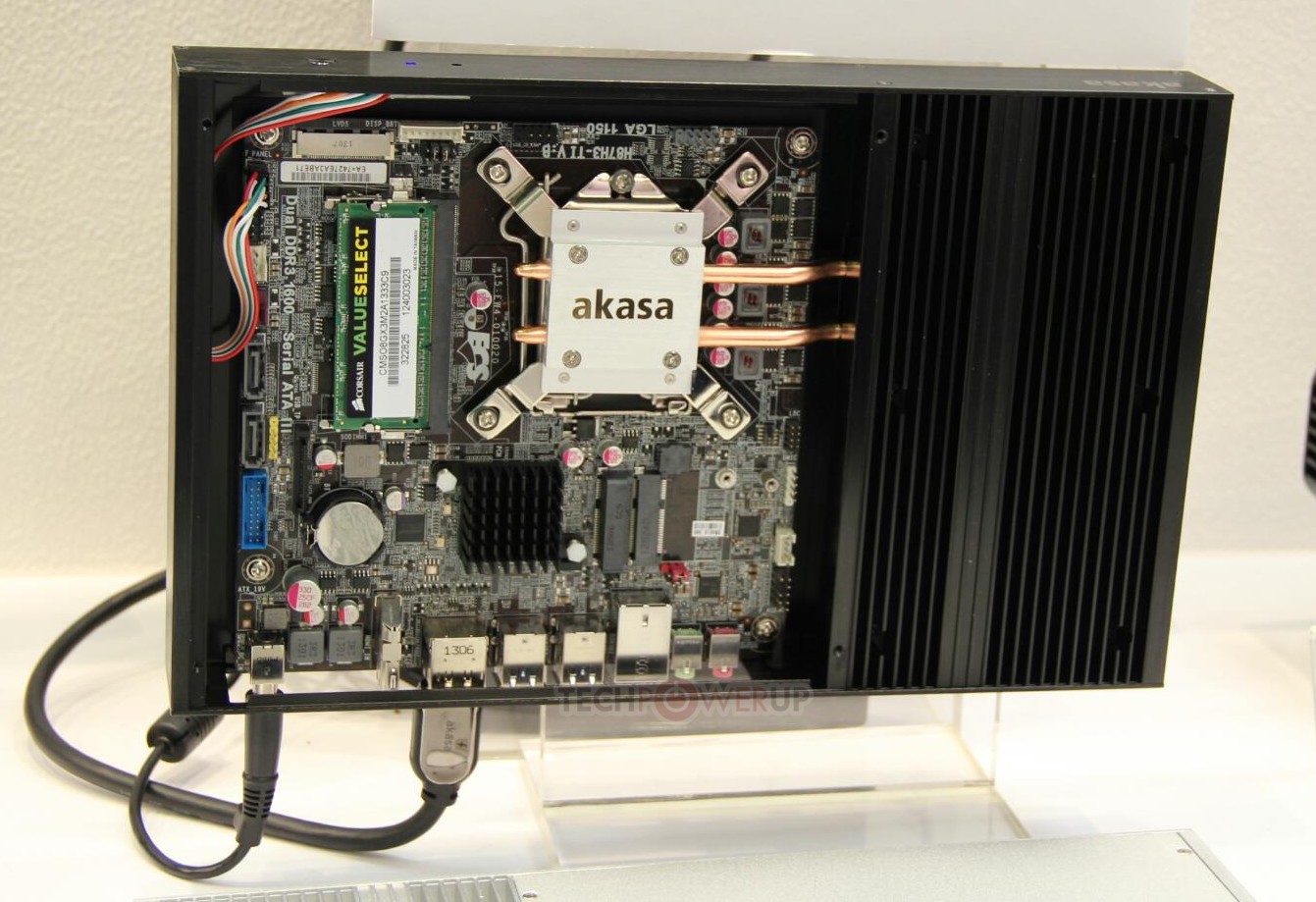 Akasa unveils galileo thin mini itx fanless chassis for Case itx fanless