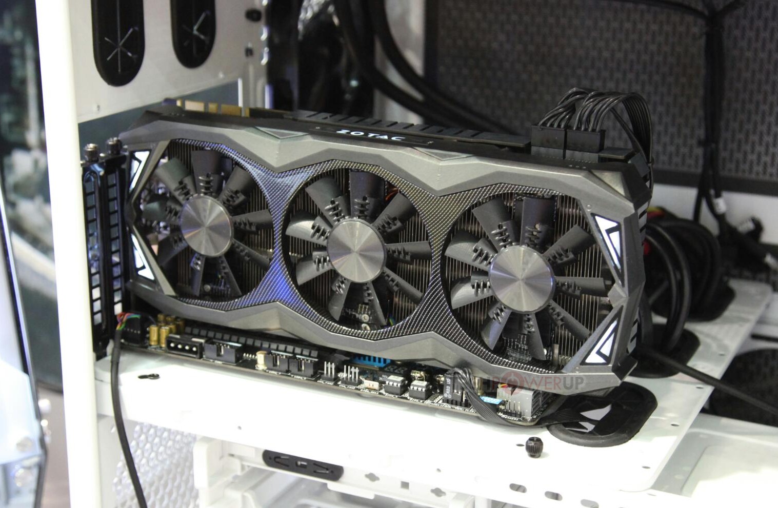 ZOTAC Gives the GeForce GTX 980 Ti a Massive 25% Factory Overclock |  TechPowerUp