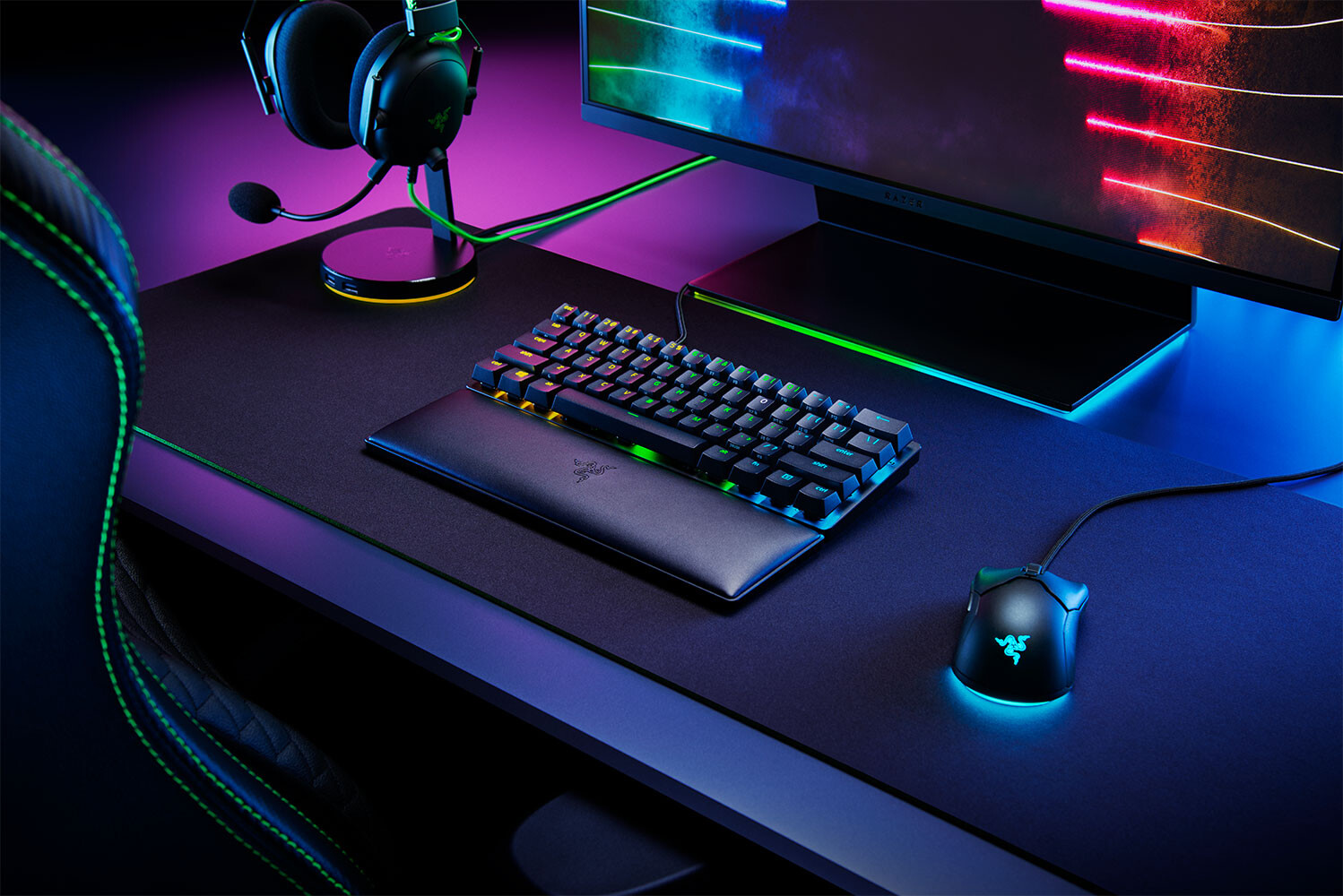 Razer Announces Keycaps, Coiled Cables And Wrist Rests To Level Up