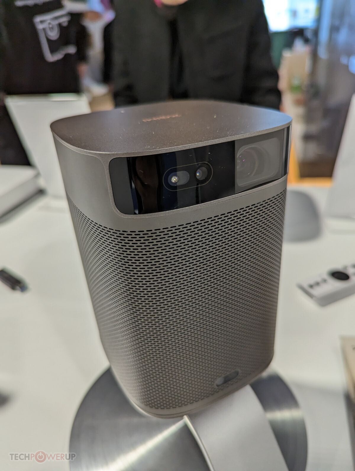 XGIMI at the 2023 International CES: RS Pro 2 and MoGo 2 Pro