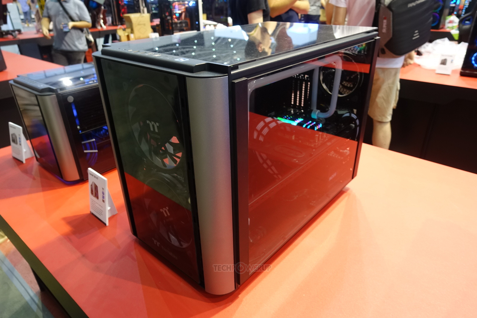 Thermaltake Unveils Level 20 XT and Level 20 VT Cases ...