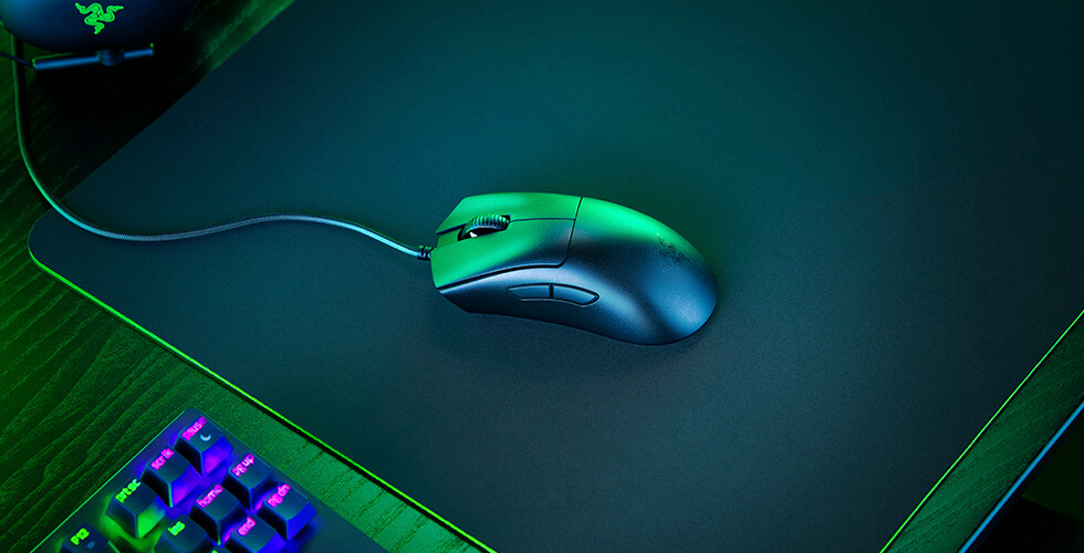 Lightest Ergonomic Esports Mouse - Razer DeathAdder V3 Pro Faker Edition