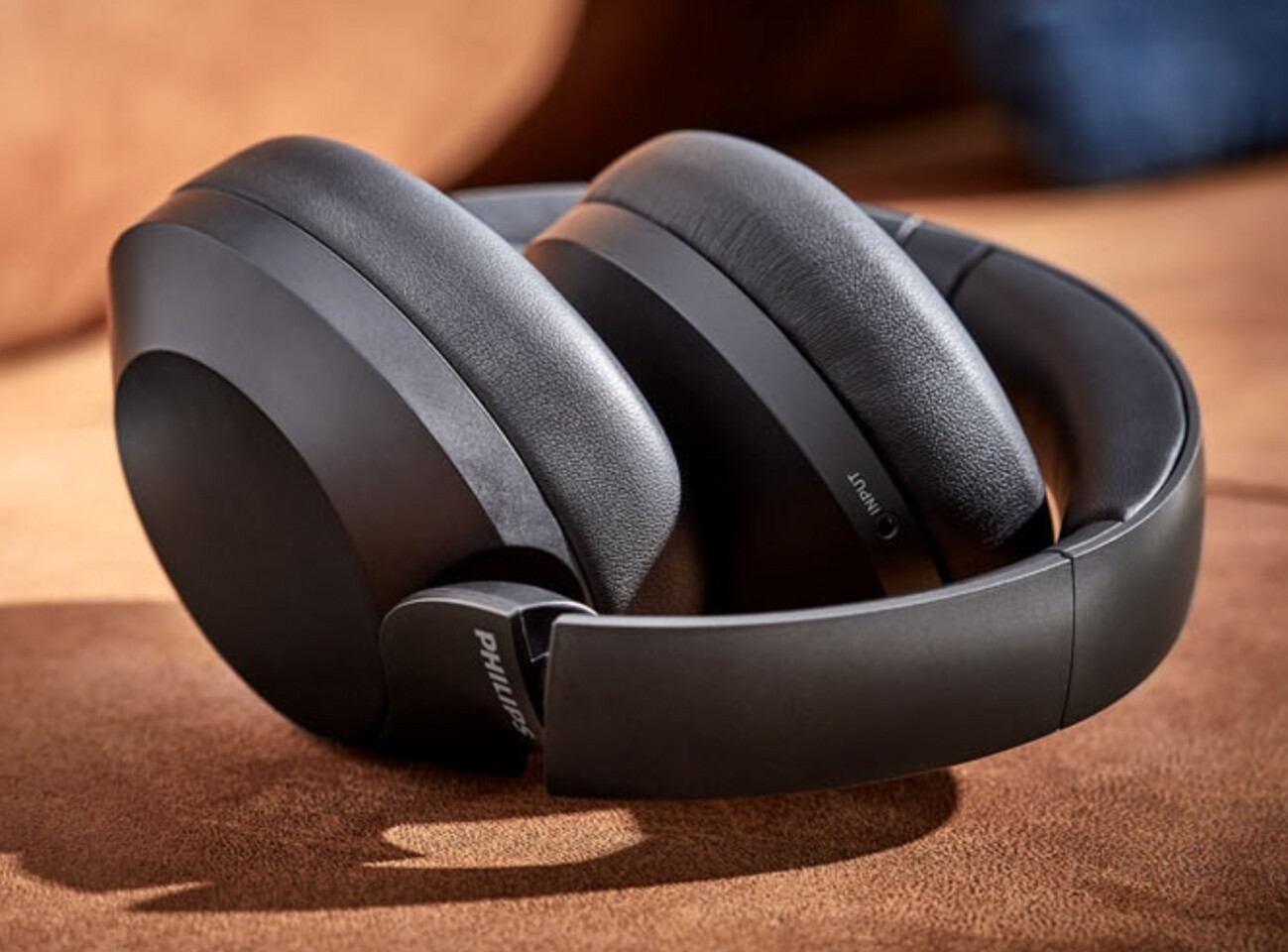 Philips Launches New Over-Ear Wireless Active Noise Canceling 