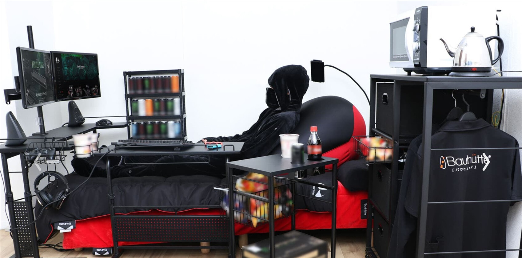 Move Your Puny Gaming Chairs Aside: Bauhütte Introduces the Gaming Bed