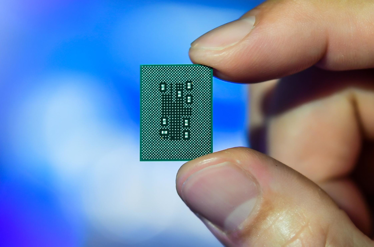 Qualcomm Snapdragon X Elite Adreno GPU performance matches AMD Radeon 780M  in gaming 