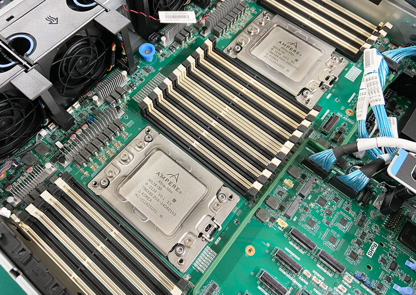 La technologie Arm va-t-elle détrôner le processeur Intel Xeon dans le  datacenter ? - ZDNet