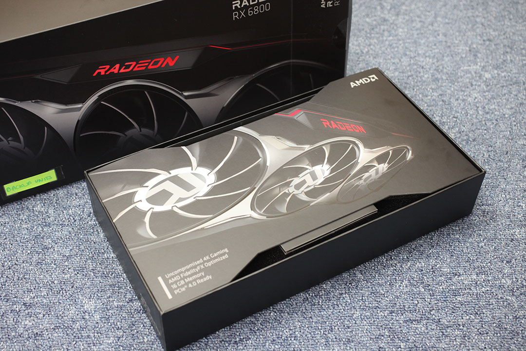 AMD Radeon RX 6800 and RX 6800 XT Unboxing - Radeon RX 6800 XT Unboxing