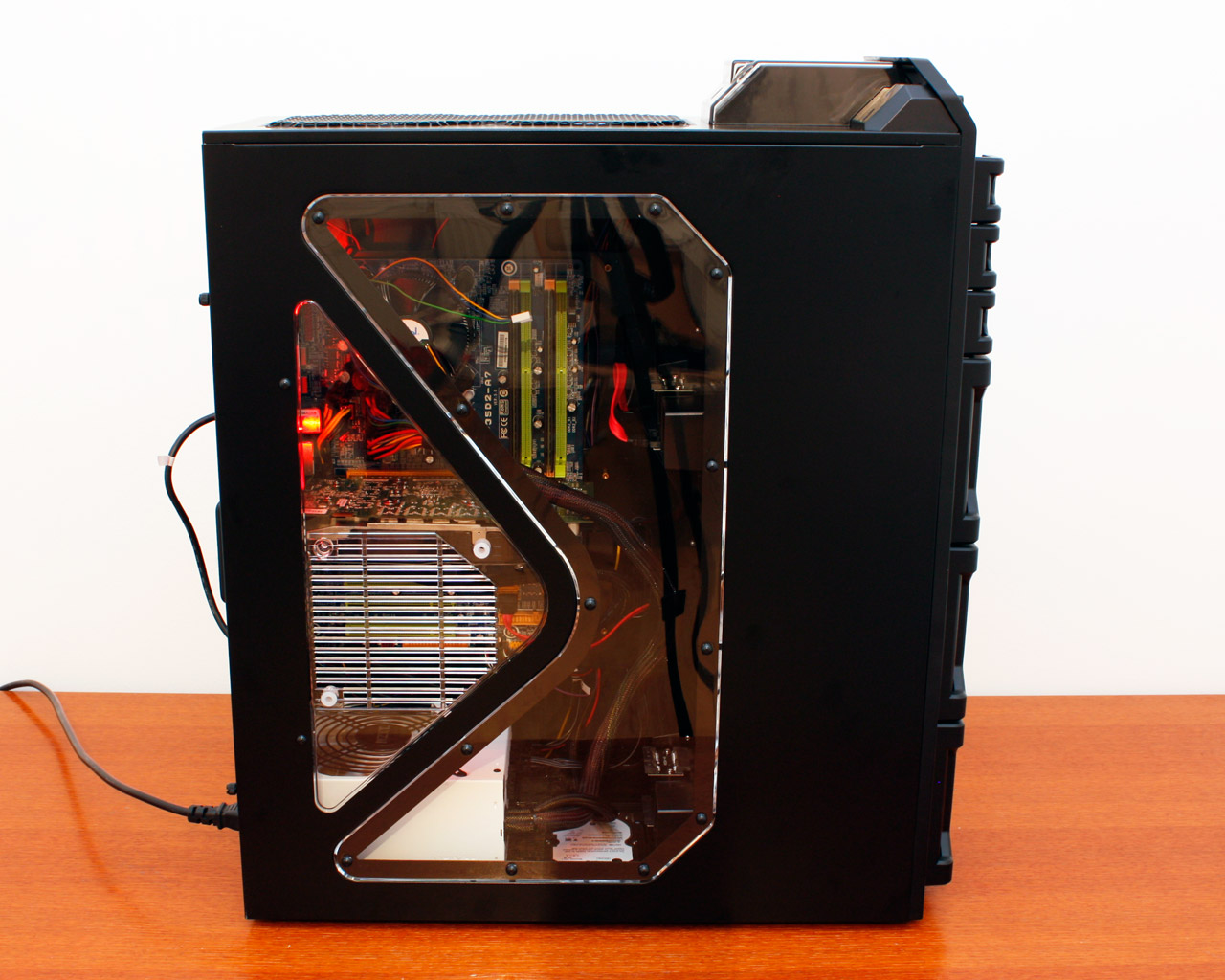 Antec DF85 Review Assembly & Finished Looks TechPowerUp