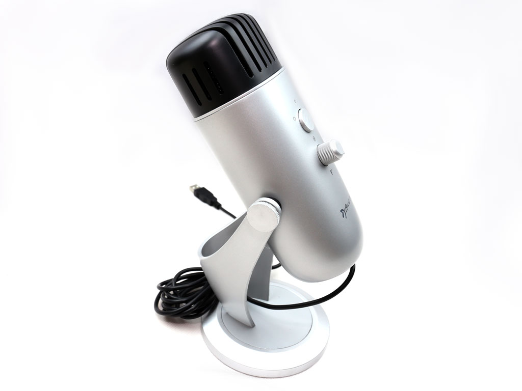 Arozzi Colonna Microphone Review - Look & Operation | TechPowerUp