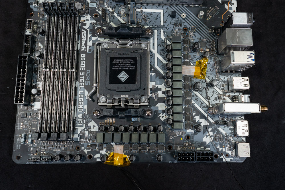 ASRock B650E Steel Legend WiFi Review - VRM Temperatures & Power  Consumption