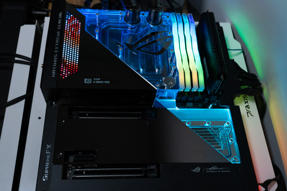 ASUS ROG Maximus Z690 Extreme Glacial Review - Installation & Test