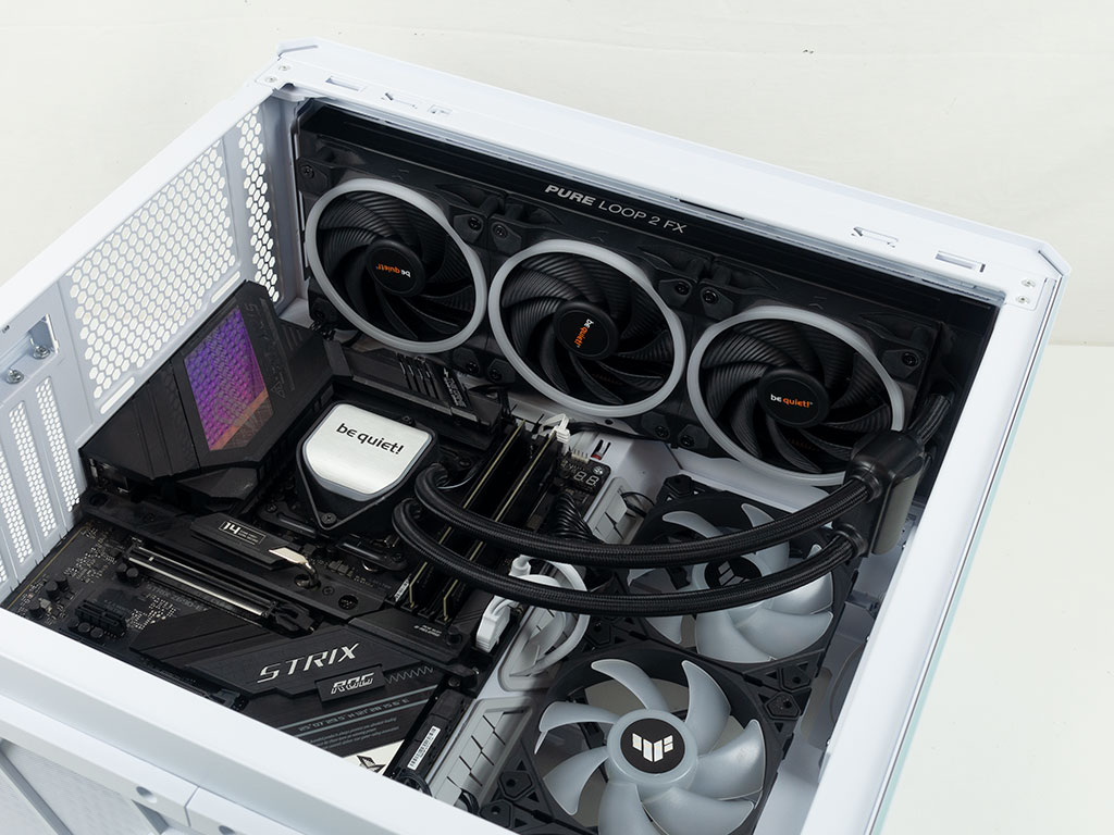 ASUS TUF Gaming GT502 Review - Assembly & Finished Looks