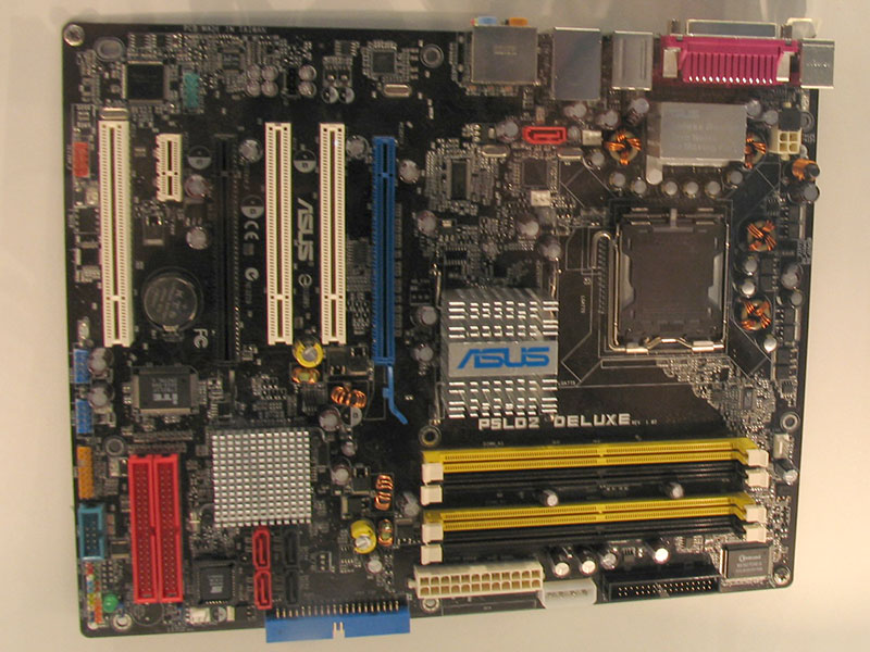 Cebit 2006: Day 5 Review - ASUS: Intel Motherboards | TechPowerUp