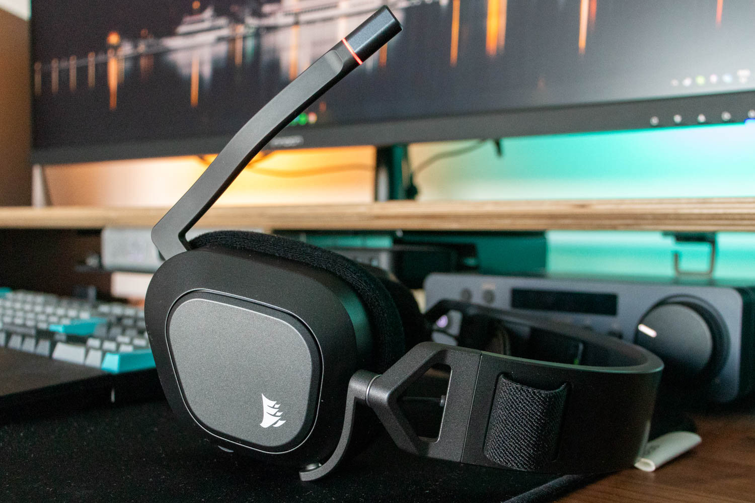 Corsair HS80 RGB Wireless review: The best gaming headset?