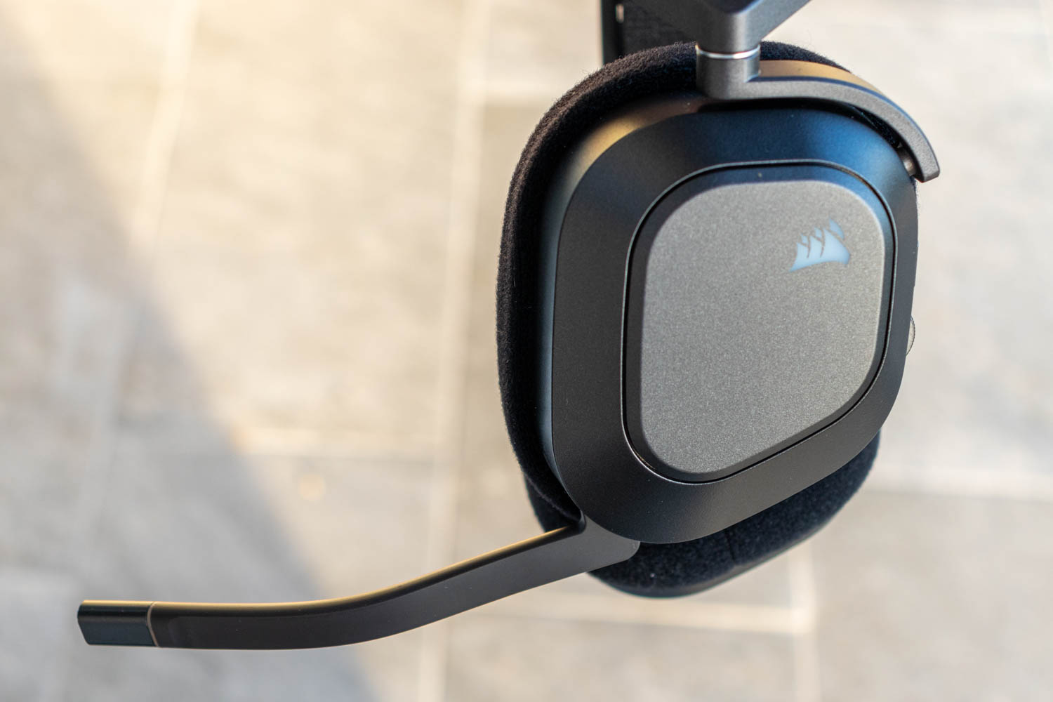 Corsair HS80 MAX headset review: By the numbers - Dexerto