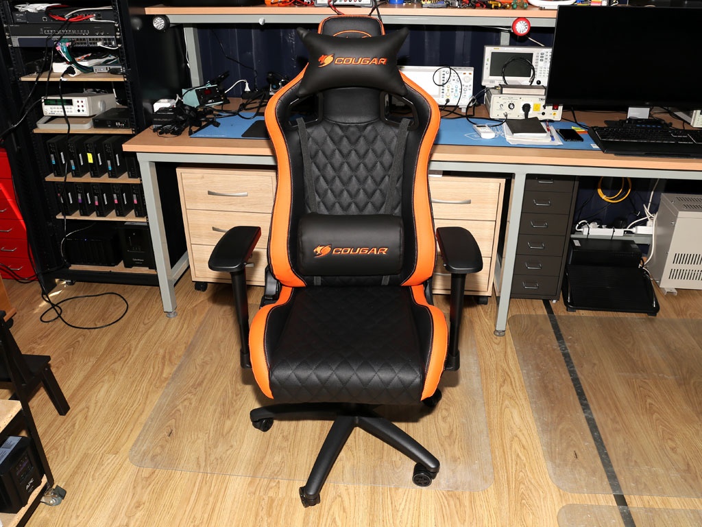 Cougar Armor Pro: Closer Look - Cougar Armor Pro Gaming Chair Review - Page  2