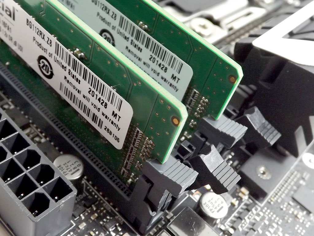 Crucial DDR4 2133 MHz 32 GB (4x 8 GB) Review - Installation & Setup