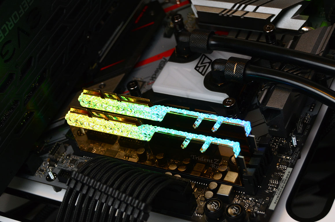 G.SKILL Trident Z Royal DDR4-4000 MHz CL15 2x8 GB Review - Test 