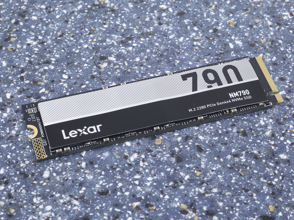 Lexar NM790 2 TB Review - Pictures & Components