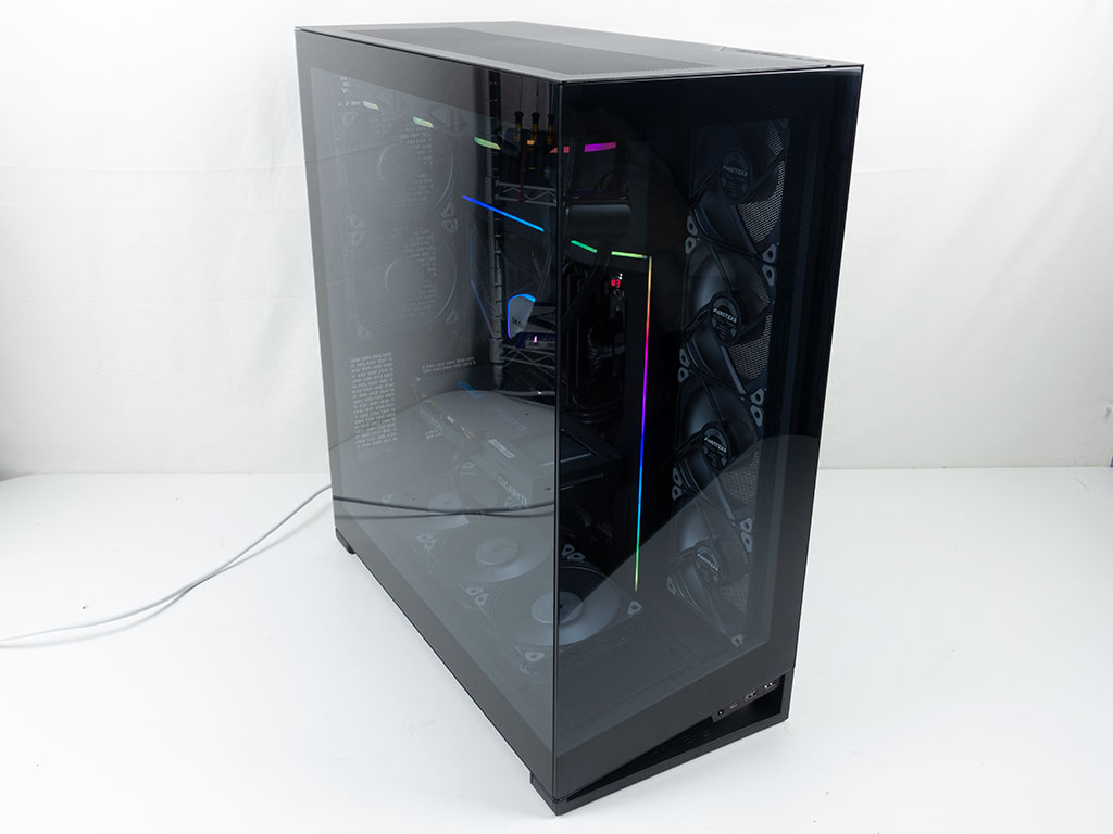 Phanteks - The new NV7 marks the beginning of a brand-new series of Phanteks  chassis. The NV Series envisions a chassis that supports the system  components aesthetically and with excellent cooling performance.