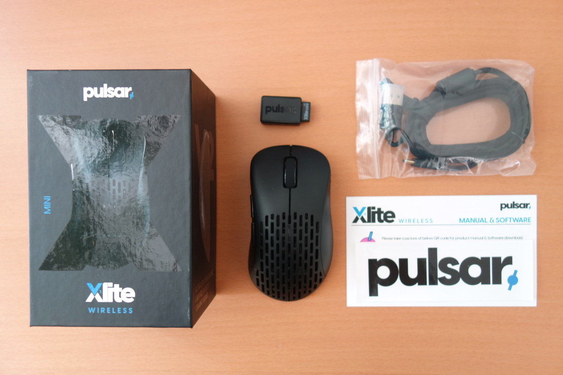 Pulsar Xlite V2 Mini Wireless Review - Packaging, Weight, Cable