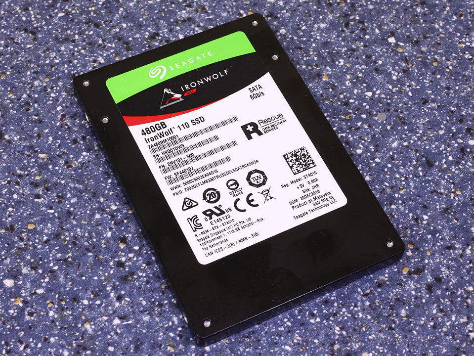 Seagate IronWolf 110 NAS SSD 480 GB Review - Packaging & the Drive 