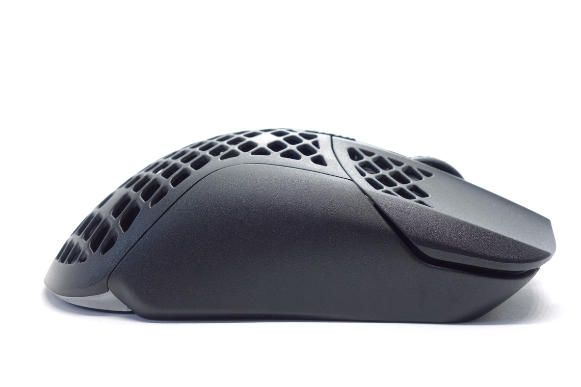 SteelSeries Aerox 5 Wireless Review - Shape & Dimensions