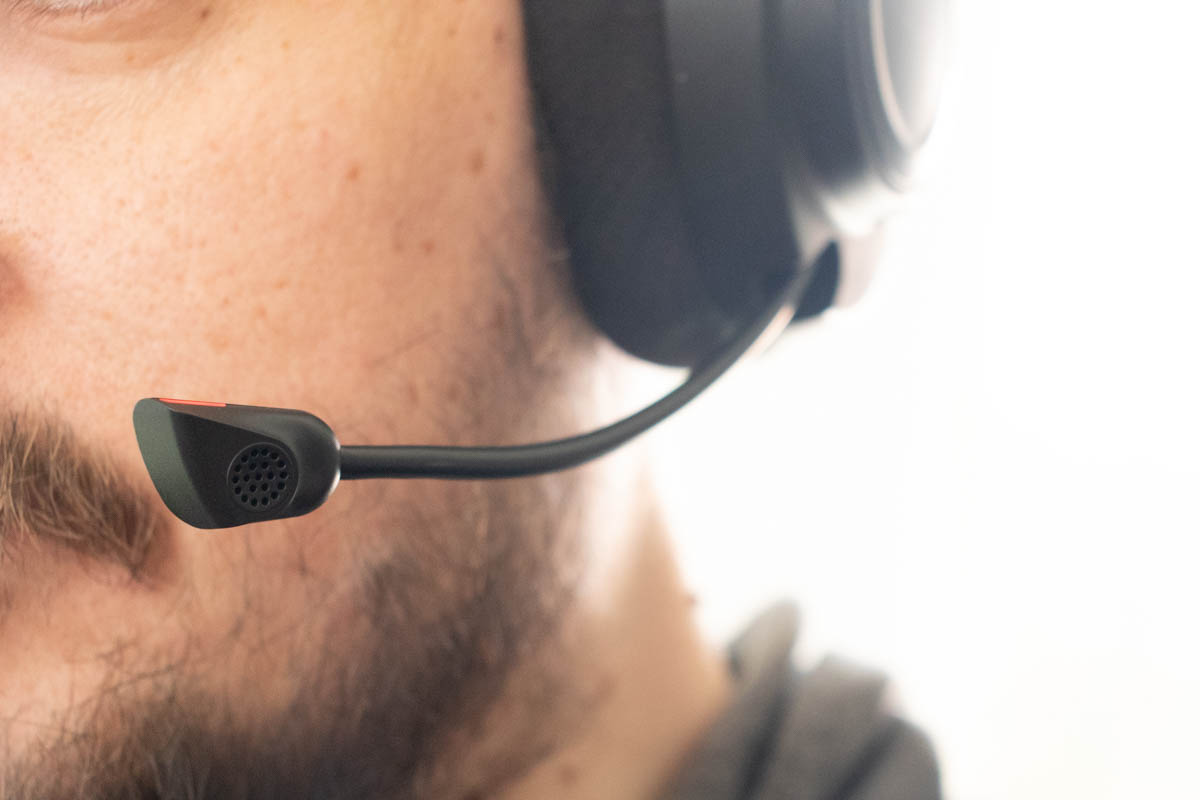 SteelSeries Arctis Nova 7 Wireless mic test - Video